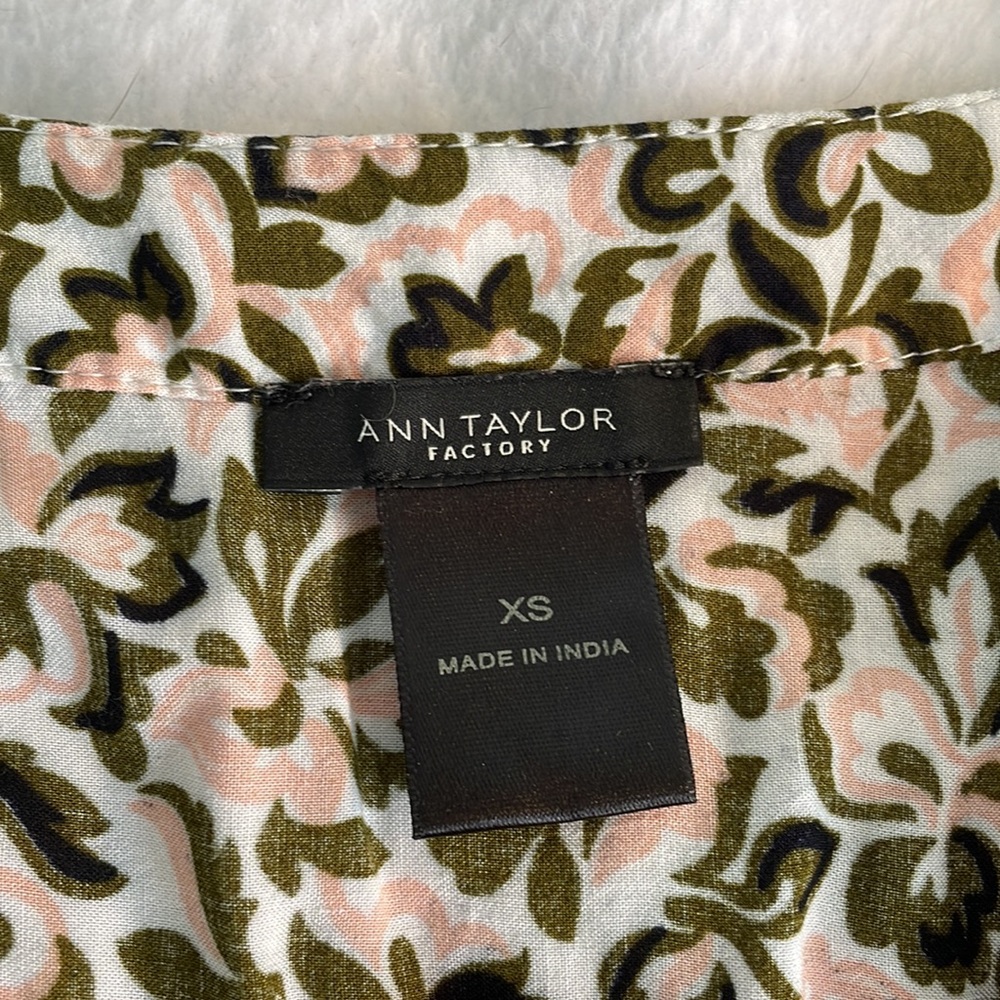 Anne Taylor Floral-Print Blouse - XS - Picture 2 of 4